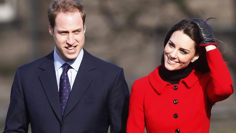 Prinz William und Kate Middleton kennen sich aus Studientagen. Seither war wenig privat. Wenn sie verreisen, checken sie daher unter bodenständigen Decknamen ein, schreibt die britische Presse.