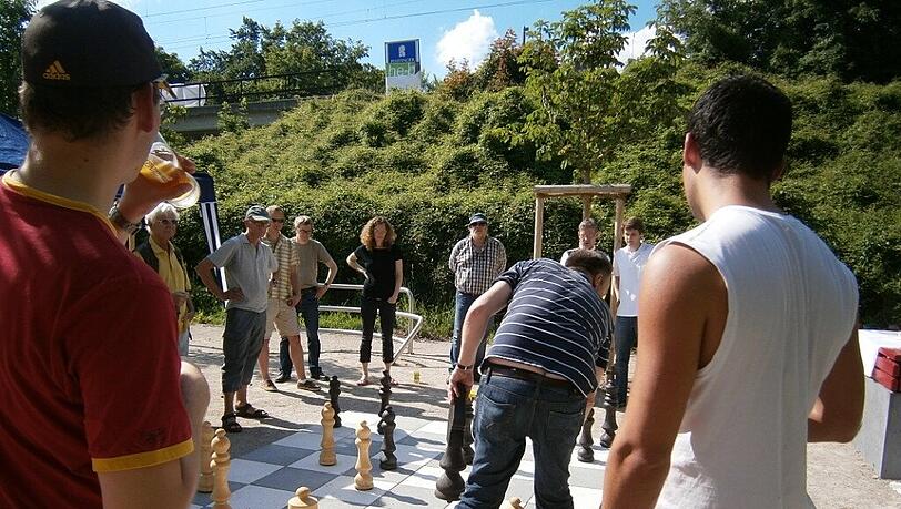 Am Hans-Mielich-Platz startet die Saison. Am Hans-Mielich-Platz startet die Saison.