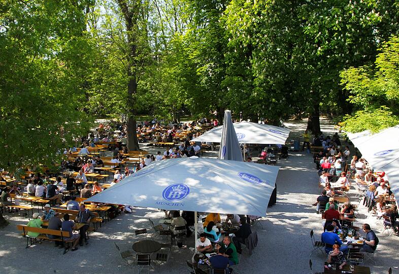 Riesengroß, gut beschirmt und viel Platz zum Auslaufen: der Taxisgarten in der gleichnamigen Straße in Gern.