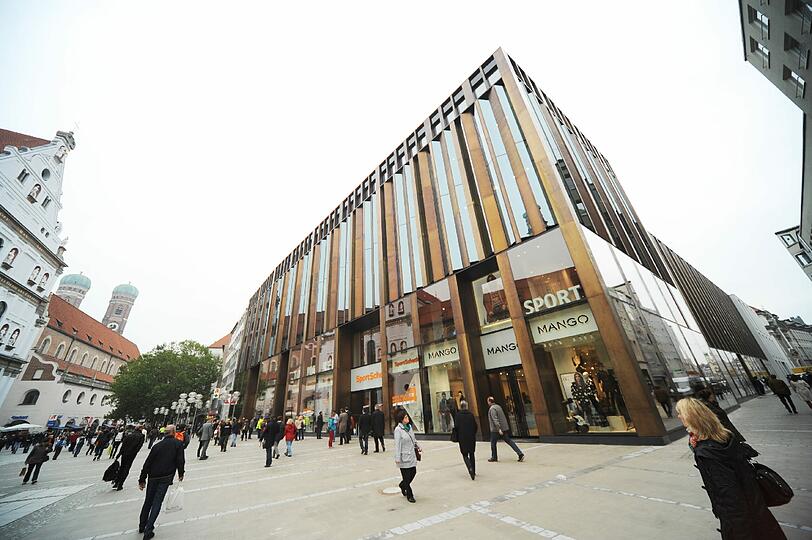 PLATZ  1: ALTSTADT-LEHEL
Hier bietet vor allem die Fußgängerzone mit dem neuen Joseph-Pschorr-Haus (Foto) Shopping pur. 
MAGNETEN: Apple, Kaufhof, Beck, Schuster, SportScheck, Fünf Höfe, Hirmer - die Liste ist ewig.
FAZIT der Handeslatlas-Macher: "Die Innenstadt ist national wie international eine der attraktivsten Handeslagen." Nur das "Sorgenkind Lehel" bereite Probleme. Dort sei die Nahversorgung "deutlich zu schwach."