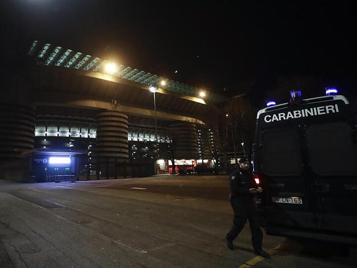 Das Giuseppe-Meazza-Stadion in Mailand wird vorerst auf Spiele von Inter verzichten müssen.