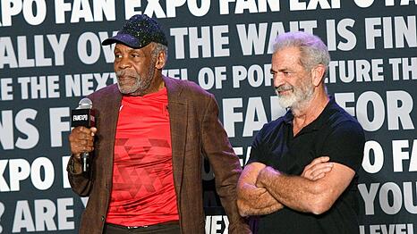 Mel Gibson (r.) und Danny Glover wollen noch einmal die Cops Martin Riggs und Roger Murtaugh verkörpern.