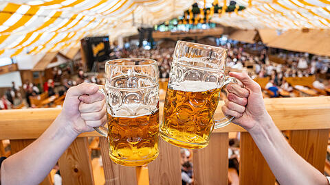 Die Straubinger lieben ihr G&auml;ubodenvolksfest. Die Tradition geht zur&uuml;ck auf das Jahr 1812, damals war es ein Landwirtschaftsfest. Heute ist es das zweitgr&ouml;&szlig;te Volksfest Bayerns. Es dauert in diesem Jahr vom 7. bis 17. August.