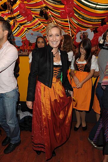 Regine Sixt's Damenwiesn: Die Münchner Lady-Elite trifft sich im Hippdrom. Die Bilder