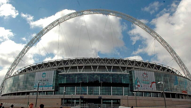 Das Wembley Stadion in London. Das Wembley Stadion in London.
