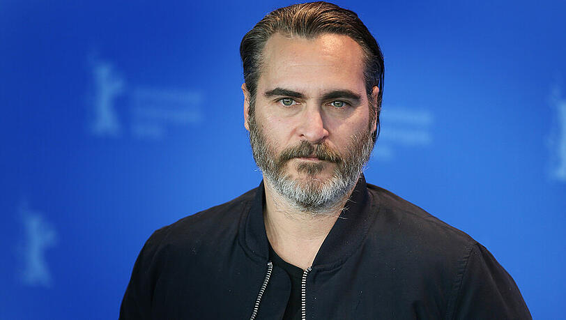 Joaquin Phoenix wird als Joker bei den Filmfestspielen in Venedig zu sehen sein. Joaquin Phoenix wird als Joker bei den Filmfestspielen in Venedig zu sehen sein.