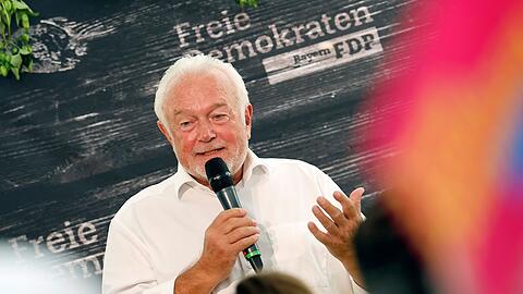 Wolfgang Kubicki fühlt sich auch auf hoher See wohl.