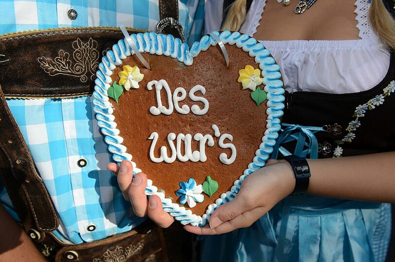 Noch nicht ganz - morgen ist die Wiesn zuende. München verabschiedet sich mit strahlendem Sonnenschein.