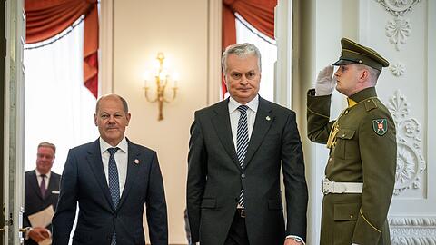 Bundeskanzler Olaf Scholz ist zu Gast beim litauischen Präsidenten Gitanas Nauseda in Vilnius.