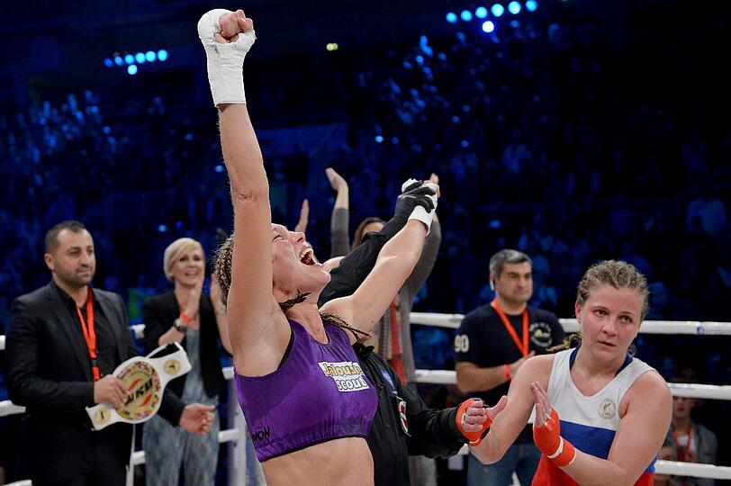 Christine Theiss gegen Olga Stavrovain - Die Bilder.