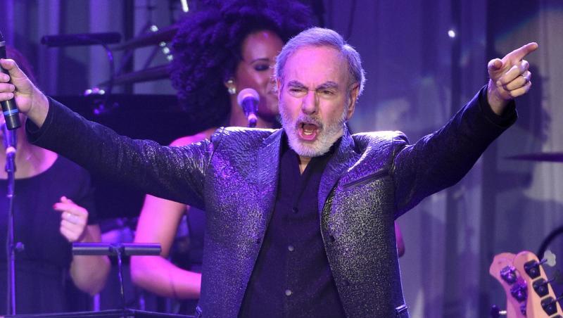 Neil Diamond auf der Pre-Grammy Gala 2017 in Beverly Hills. Neil Diamond auf der Pre-Grammy Gala 2017 in Beverly Hills.