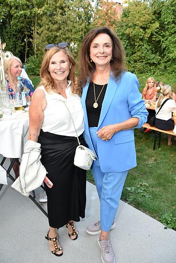 Judith Epstein (l.) und Uschi D&auml;mmrich von Luttitz.