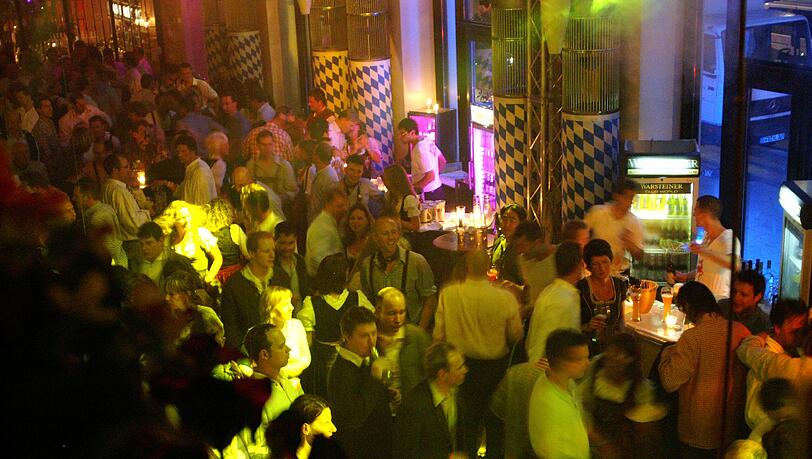 So voll wie ein Festzelt &ndash; aber hier wird die Party nach 23 Uhr erst richtig heiß. Für Stärkung sorgt die raffinierte Wiesnkarte.