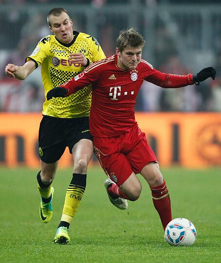 TONI KROOS Wegen Schweinsteigers Absenz suchte Heynckes einen Mittelfeldboss. Gegen Dortmund sollte Kroos von hinten heraus lenken und leiten. Sehr ballsicher, schöne Flankenwechsel &ndash; konnte jedoch keine Überlegenheit im Zentrum schaffen. Note 3