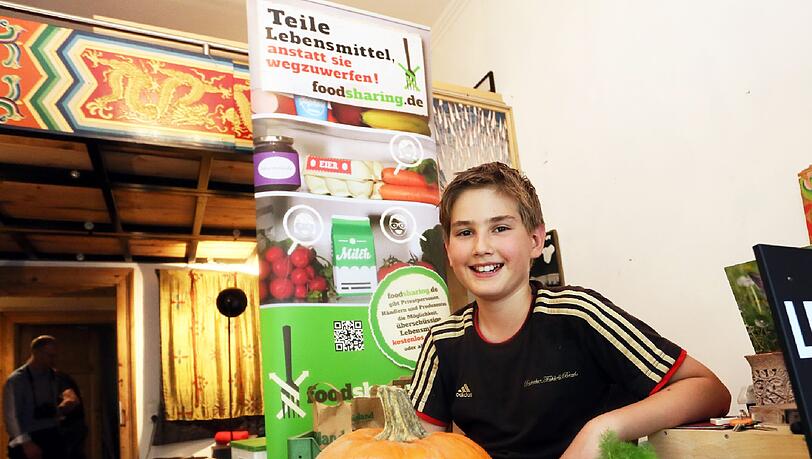 Leander in seinem Kinderzimmer: Hier werden jetzt ganz offiziell Lebensmittel gerettet.