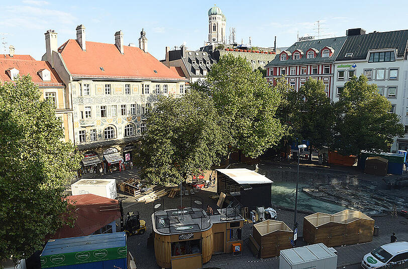 Vom 3. bis 6. September 2015 findet auf dem Rindermarkt der erste steirische Herbstmarkt statt. Der Aufbau ist schon voll im Gange.