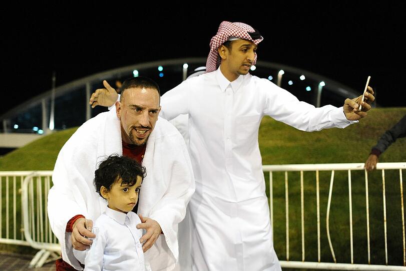 Die Bilder vom ersten Bayern-Trainig in Doha (Katar)