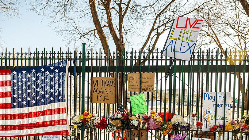 Laut US-Medien gaben zwei Bundesbeamte die Sch&uuml;sse in Minnesota ab.