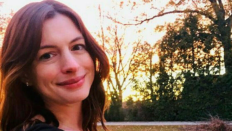 Anne Hathaway freut sich über all die Glückwünsche zu ihrem Geburtstag Anne Hathaway freut sich über all die Glückwünsche zu ihrem Geburtstag