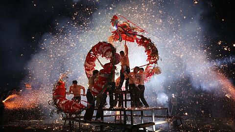 Die Münchner Volkshochschule hat ihr neues Programm vorgestellt. Der Themenschwerpunkt liegt dieses Semester auf China, das 2024 das Jahr des Drachen feiert.