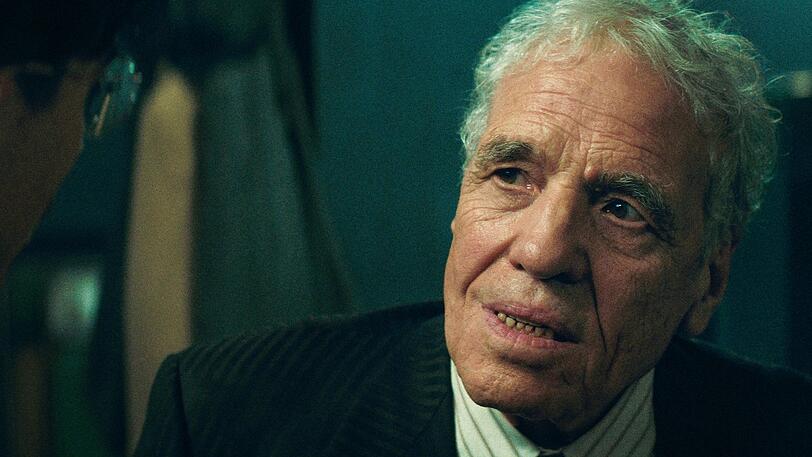 Alter Haudegen und Regisseur, hier als Schauspieler eingesetzt: Abel Ferrara als Gangster mit Hundeliebe.