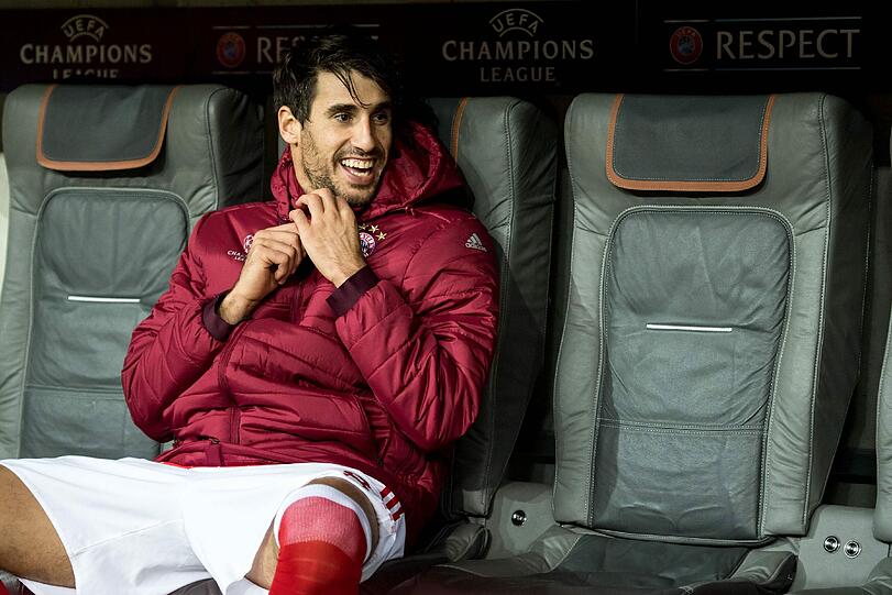 Hätte dort noch länger sitzen bleiben können: Javi Martinez im Champions-League-Spiel gegen Eindhoven auf der Ersatzbank.