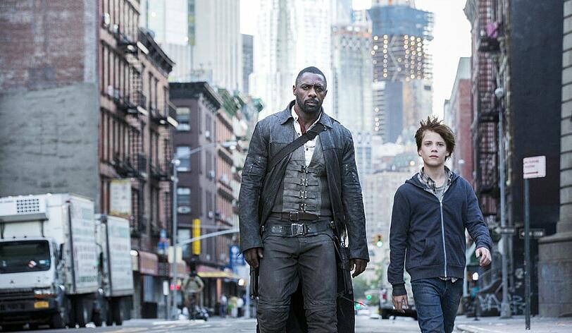 Der Junge Jake Chambers (Tom Taylor, rechts) und der Revolvermann Roland (Idris Elba) begeben sich auf die Jagd nach dem Zauberer.
