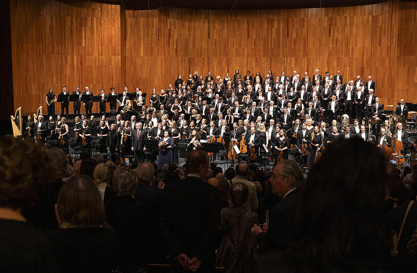 Mahlers Zweite mit dem BR-Chor im Großen Festspielhaus.