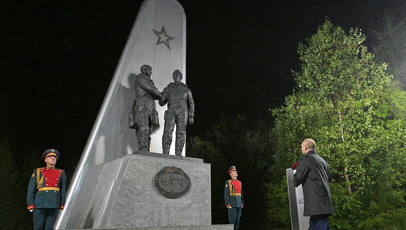 Kremlchef Wladimir Putin hat bei einem Zwischenstopp in Magadan im Fernen Osten Russlands eine Vielzahl an Terminen absolviert, bevor er sich mit US-Präsident Donald Trump in Alaska trifft.