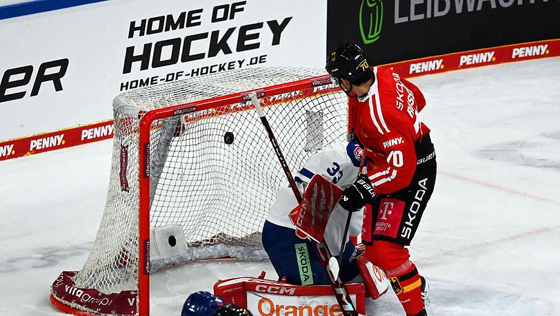 Bremerhavens Roßmy erzielte das zweite deutsche Tor Bremerhavens Roßmy erzielte das zweite deutsche Tor