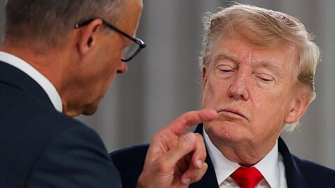 Die Ermittlungen zu Arzneimittelpreisen k&ouml;nnten Spannungen zwischen Merz und Trump ausl&ouml;sen. (Archivbild)
