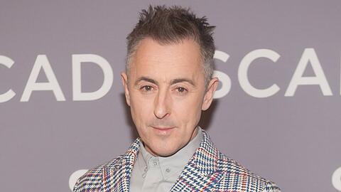 Alan Cumming bricht das Schweigen.