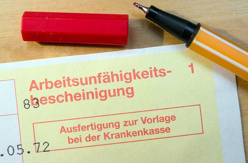 Mehr als jeder dritte Berufstätige (37 Prozent) wurde im ersten Halbjahr dieses Jahres mindestens einmal krankgeschrieben. Foto: Patrick Pleul/Archiv