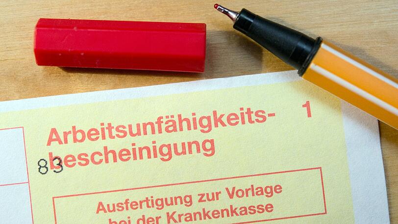 Mehr als jeder dritte Berufstätige (37 Prozent) wurde im ersten Halbjahr dieses Jahres mindestens einmal krankgeschrieben. Foto: Patrick Pleul/Archiv Mehr als jeder dritte Berufstätige (37 Prozent) wurde im ersten Halbjahr dieses Jahres mindestens einmal krankgeschrieben. Foto: Patrick Pleul/Archiv