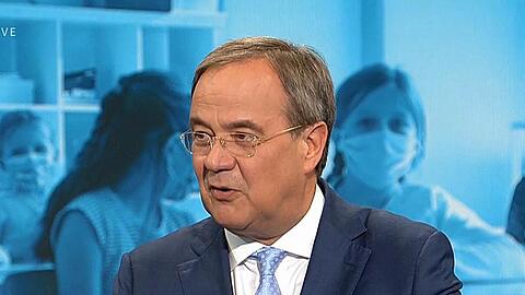 Armin Laschet (CDU): "Wir werden unsere Bundeswehr besser ausstatten müssen.".