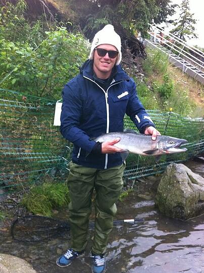 Hobby-Angler Felix Petermann führt den EHC Red Bull München als Kapitän aufs Eis.