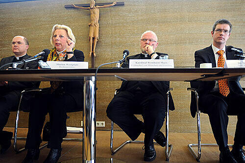 Generalvikar Prälat Peter Beer, Gutachterin Marion Westpfahl, Kardinal Reinhard Marx und Stefan Korta