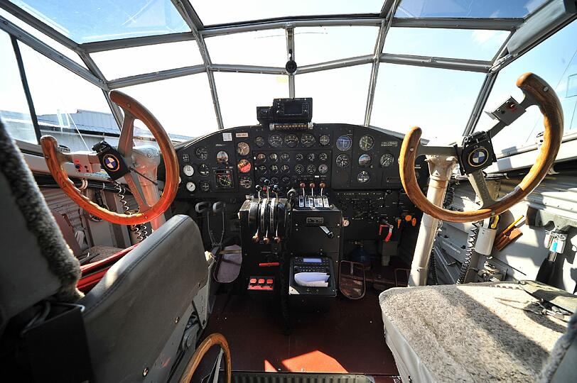 Cockpit, Panorama, lauter Motor: Die AZ hat sich auf einen Rundflug mit der alten Tante Ju begeben. Hier gibt's die spektkulären Bilder vom Flug