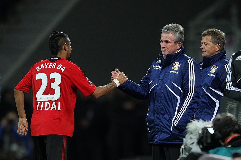 Bild aus ihrer erfolgreichen Zeit bei Bayer Leverkusen: Jupp Heynckes und Arturo Vidal