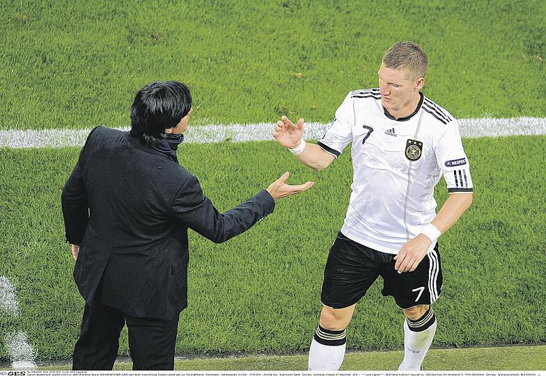 Bundestrainer Jogi Löw hält große Stücke von Bastian Schweinsteiger.