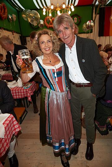 Schauspielerin Michaela May mit Ehemann Bernd Schadewald.