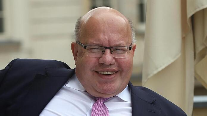 Peter Altmaier (CDU), Bundeswirtschaftsminister, während eines dpa-Interviews im Bundeswirtschaftsministerium.