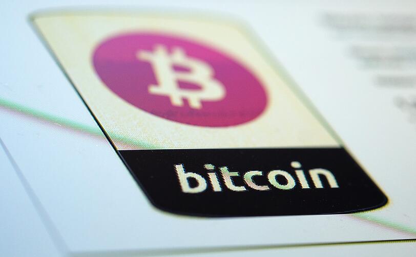 Der Münchner zwackte Bitcoins im Wert von rund 180.000 Euro vom Firmenkonto ab. (Symbolbild)