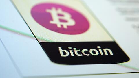 Die Diebe hatten es offenbar auf das Bitcoin-Wallet des Handybesitzers abgesehen. (Symbolbild)