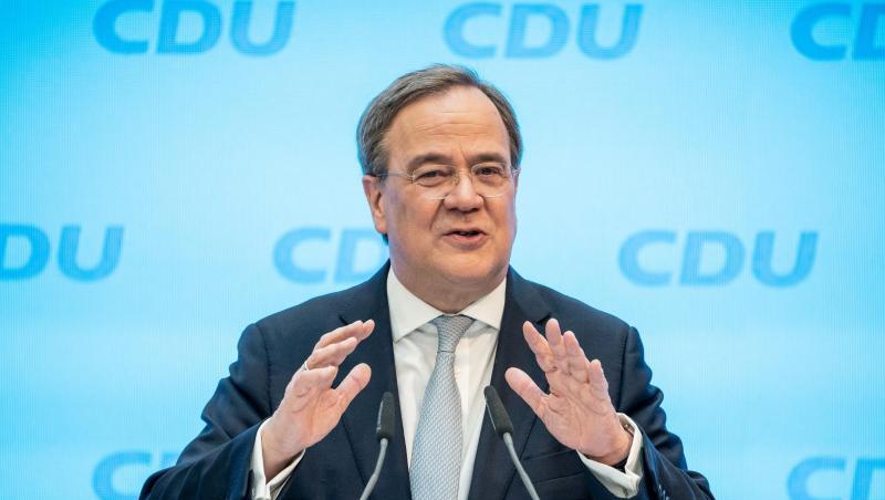 "Ich wünsche mir, dass alles, was wir in den kommenden Wochen tun, möglichst bundeseinheitlich erfolgt. Das ist auch in Schulfragen möglich", sagt Armin Laschet.