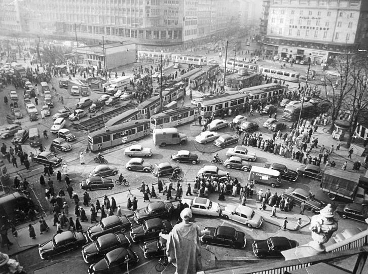 Der Stachus in den 60ern: Chaos pur!