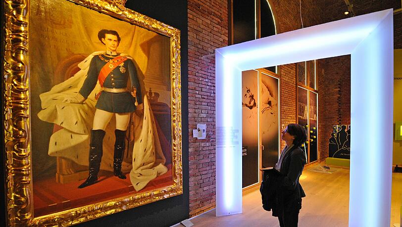 In Schongau soll ein Museum für die Wittelsbacher entstehen. Im Bild: Ausstellung "König Ludwig II. und seine Zeit" im Schloss Herrenchiemsee auf der Herreninsel im Chiemsee 2011. In Schongau soll ein Museum für die Wittelsbacher entstehen. Im Bild: Ausstellung "König Ludwig II. und seine Zeit" im Schloss Herrenchiemsee auf der Herreninsel im Chiemsee 2011.