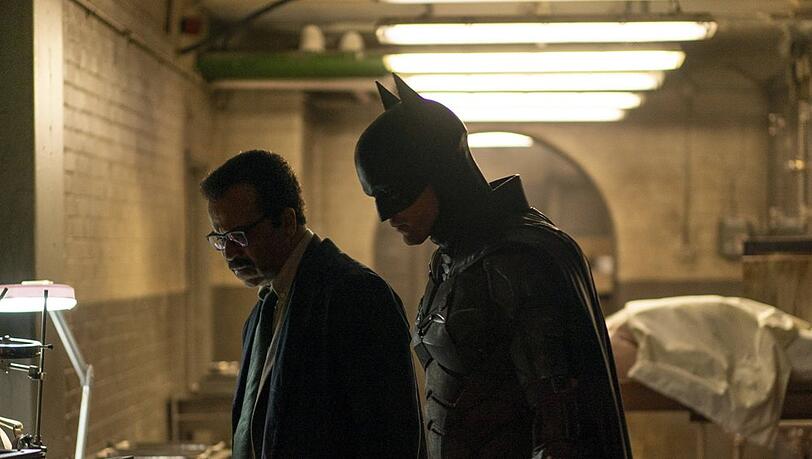 Robert Pattinson (r.) im ersten Teil von "The Batman" (2022). Robert Pattinson (r.) im ersten Teil von "The Batman" (2022).