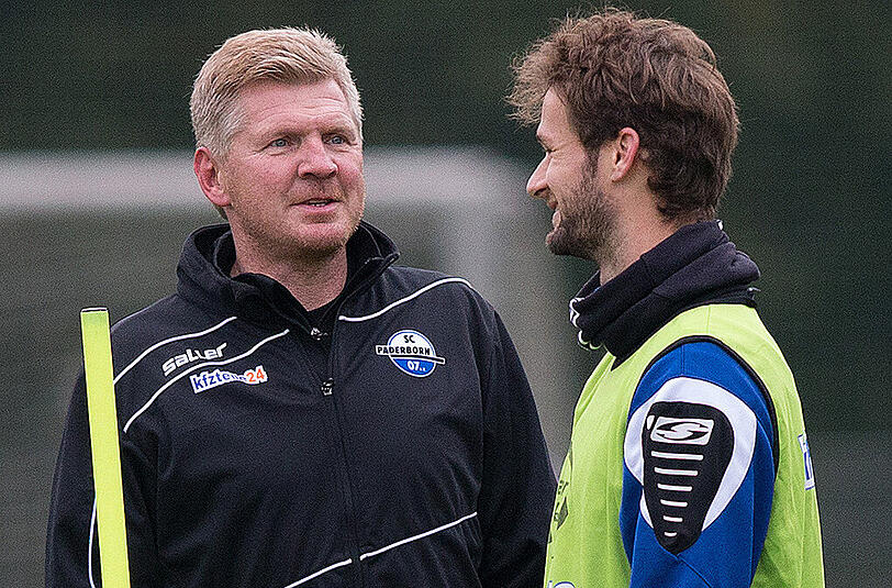 Paderborns Trainer Stefan Effenberg und (Ex-)Stürmer Nick Proschwitz.
