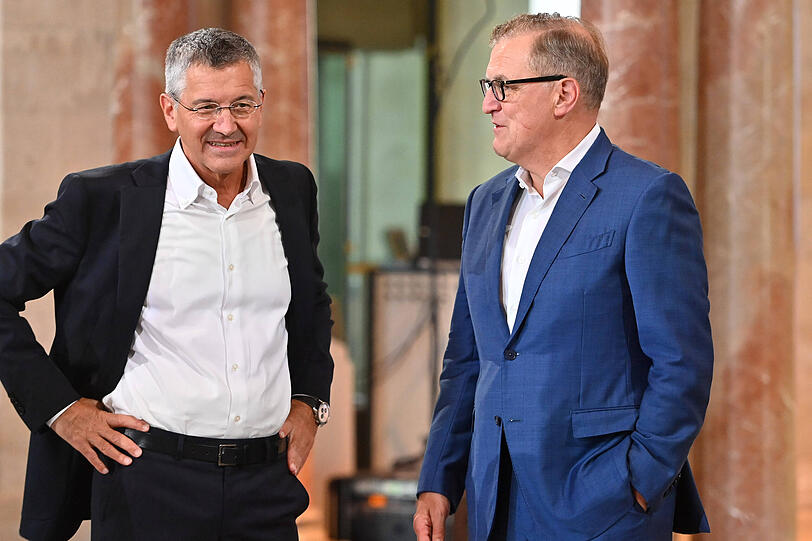 Gehen optimistisch in den Zweikampf mit Dortmund: Bayern-Präsident Herbert Hainer (l.) und Vorstandschef Jan-Christian Dreesen. Gehen optimistisch in den Zweikampf mit Dortmund: Bayern-Präsident Herbert Hainer (l.) und Vorstandschef Jan-Christian Dreesen.